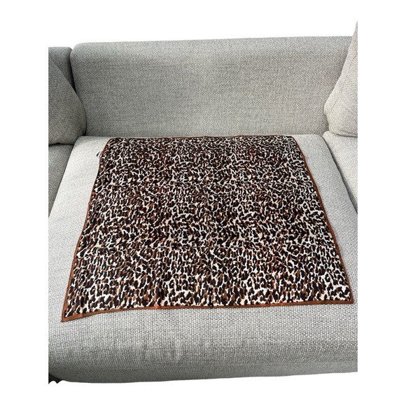 Vintage Accessories - Vintage Made in Japan Silky Cheetah Leopard Print Scarf